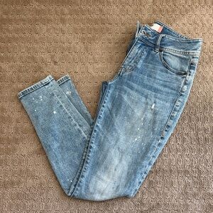 CABI- Women’s Blue Washed Slim Jeans